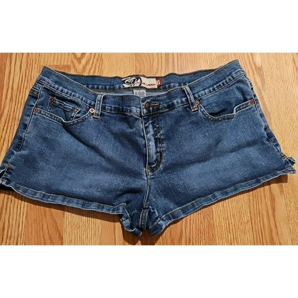 Roxy Women's Casual Outdoor Medium Wash Blue Denim Shorts Low Rise Size 30" - Picture 3 of 6